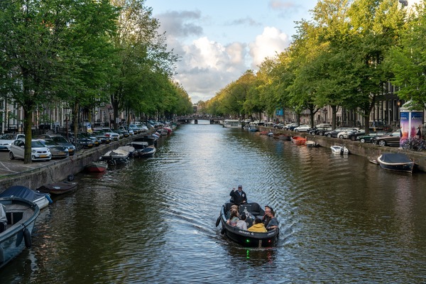 HISWA-RECRON blij met uitstel doorvaarvignet Amsterdam